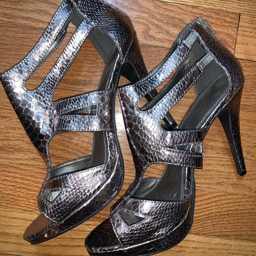 Chinese Laundry strappy platform sandals